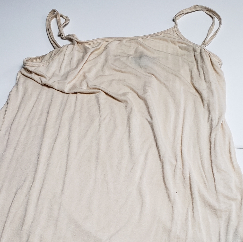 🤑2/$10 EUC Lace Bottom Camisole